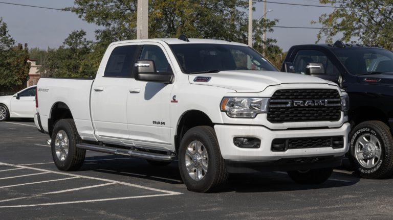 Cummins 'neuer 6.7 Dieselmotor lässt die Netzheizung fallen, aber nicht jeder ist glücklich