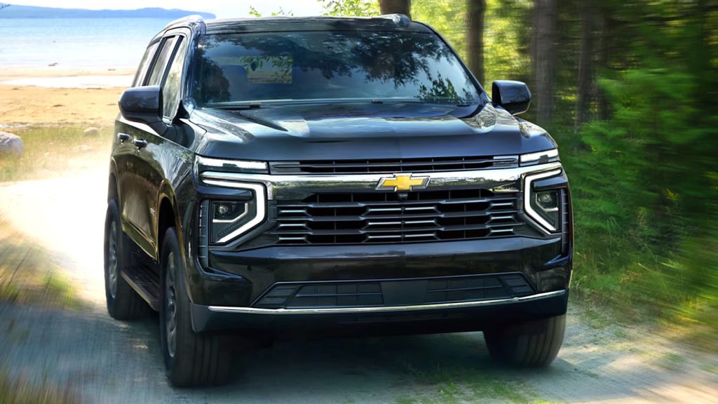 Chevy Tahoe gegen Suburban: Wie vergleichen sich die beiden SUVs in voller Größe?