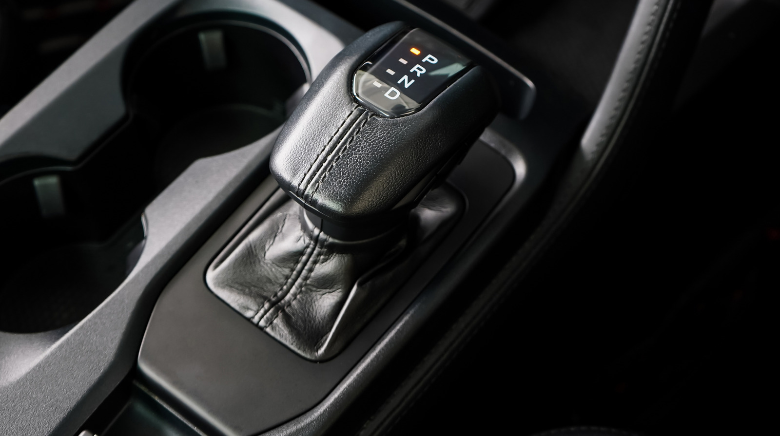 Wer hat das Automatikgetriebe erfunden und welches Auto war das erste, das es benutzte?